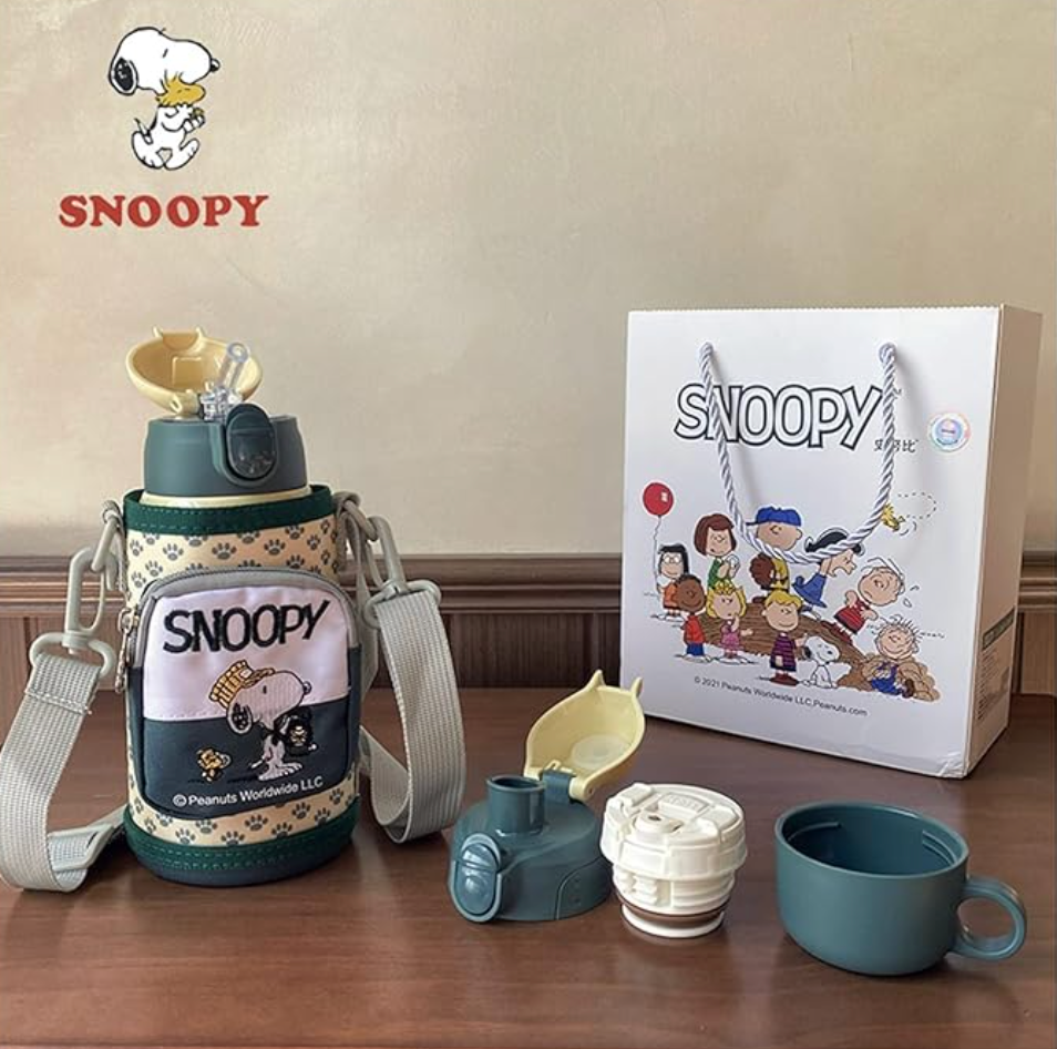 Botella para cafe o agua Snoopy  con bolso y 2 tipos de tapas más taza